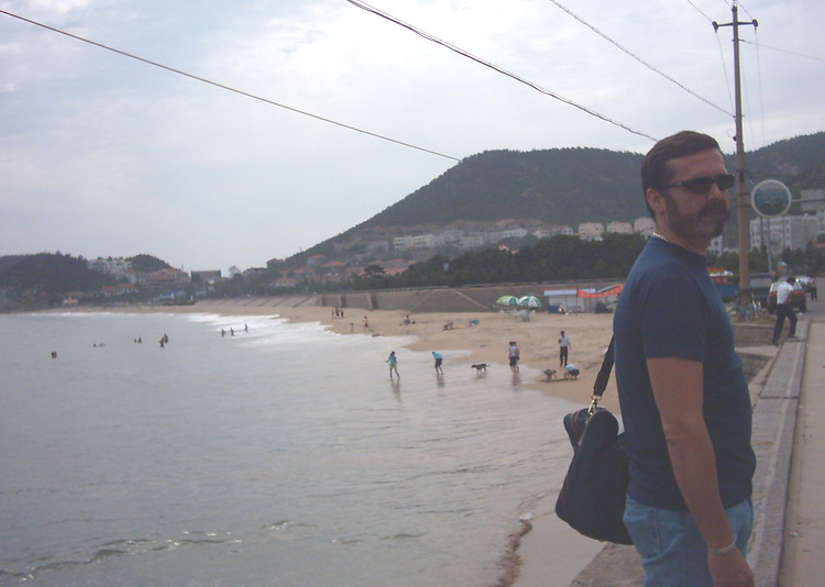 Hemos localizado a Curro en una playa pero no del Caribe.jpg